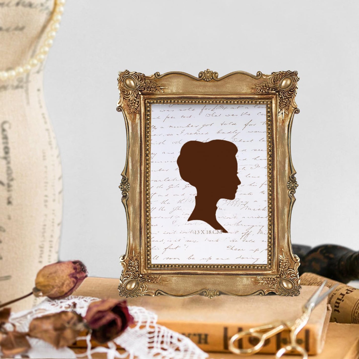 AELS 5x7 Inch Vintage Picture Frame, Elegant Antique Photo Frames with Glass Front, Photo Display, Tabletop Wall Hanging, Gift Ideas, Gold and Black