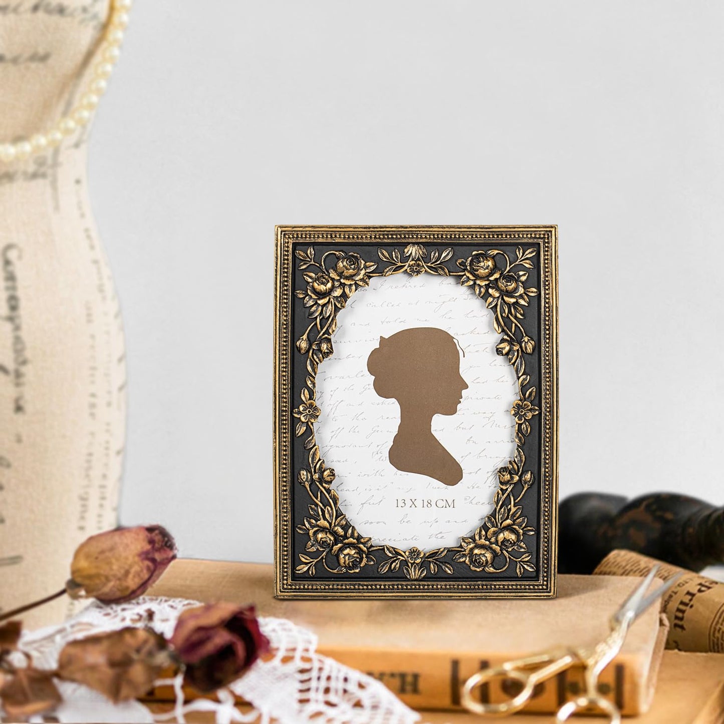AELS 4x6 Inch Vintage Black Picture Frame, Elegant Antique Photo Frames with Glass Front, Photo Display, Tabletop Wall Hanging, Gift Ideas, Gold and Black