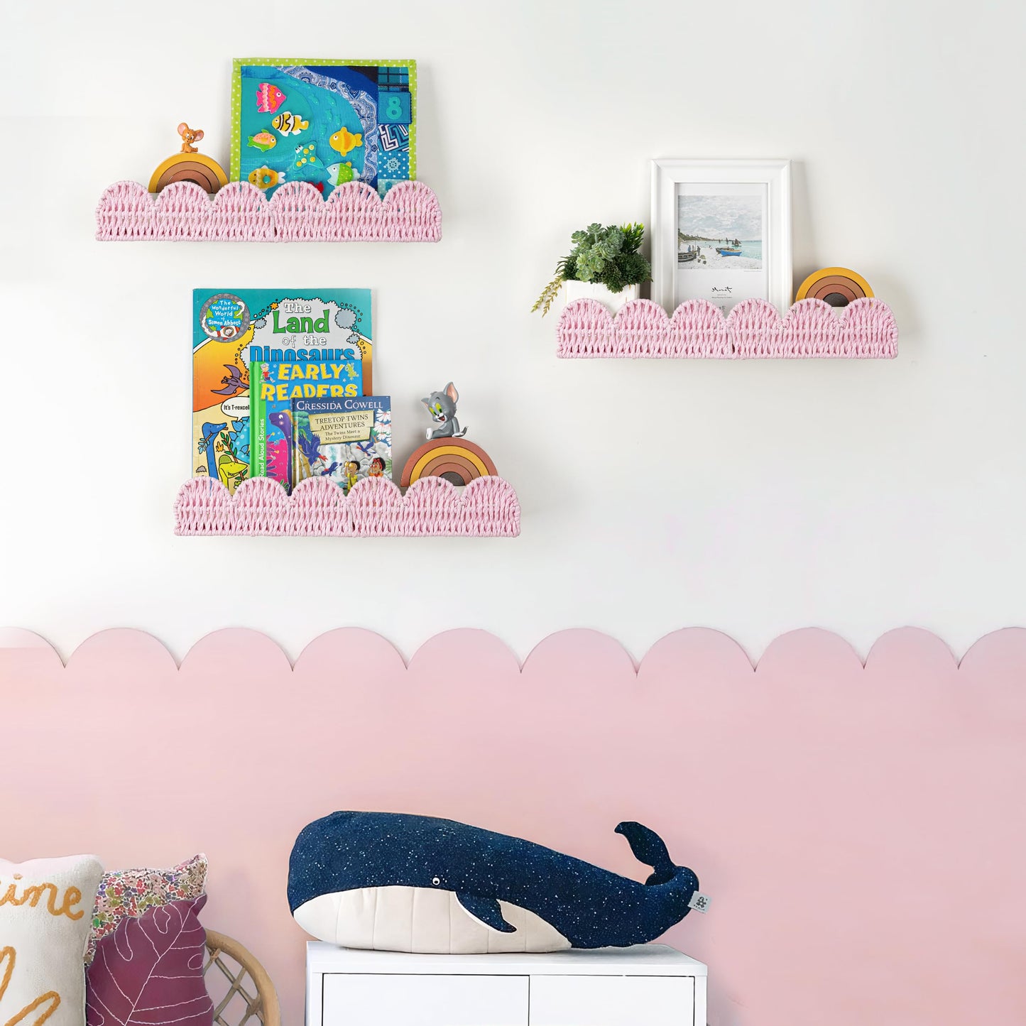 AELS Scalloped Nursery Bookshelf, Set of 2, Picture Ledge Shelf for Wall Decor, Woven Straw Paper Floating Shelves for Books, Toys, Photo Frames, Nursery, Boho Modern Farmhouse Book Shelf, Beige
