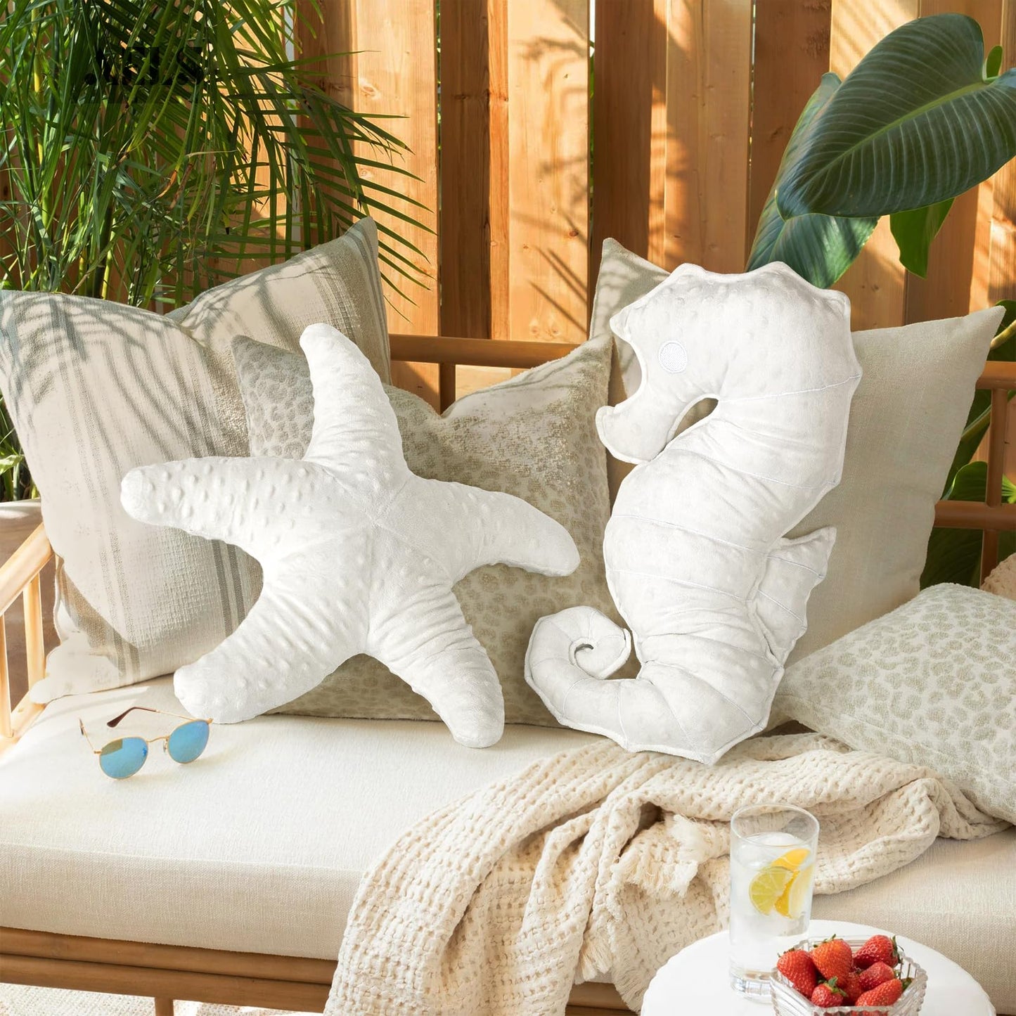 AELS Coastal Throw Pillows Set of 2, Starfish Shell Pillows, Beach Ocean Nautical Themed Smooth Soft Minky Decorative Throw Pillows, Cute Pillow for Couch Sofa Bed Living Room Bedroom Nursery, White