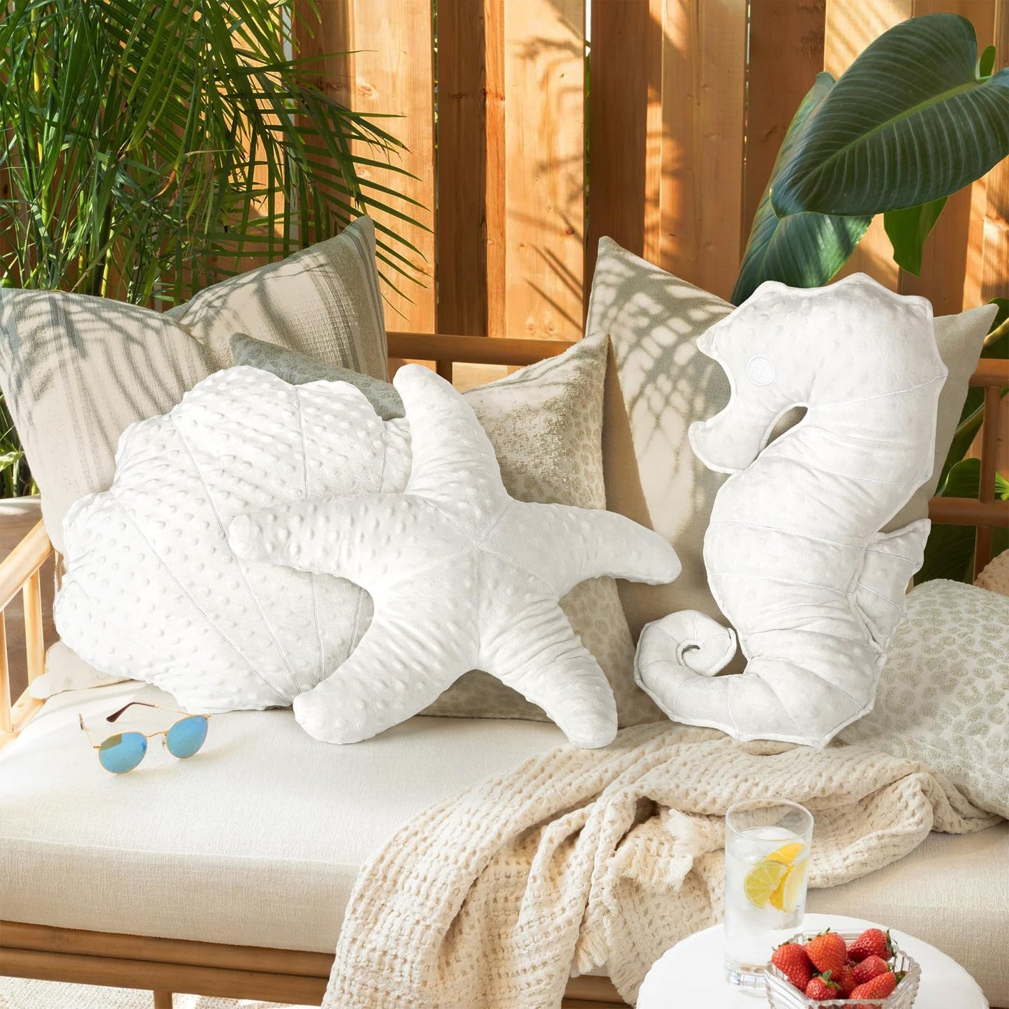 AELS Coastal Throw Pillows Set of 2, Starfish Shell Pillows, Beach Ocean Nautical Themed Smooth Soft Minky Decorative Throw Pillows, Cute Pillow for Couch Sofa Bed Living Room Bedroom Nursery, White