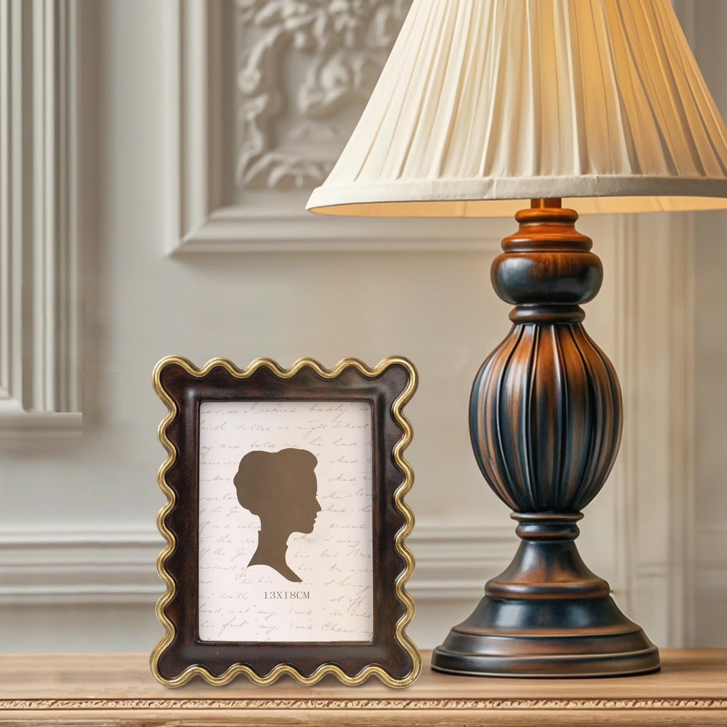 AELS 4x6 Inch Vintage Scalloped Picture Frame, Mid Century Modern Antique Photo Frames with Glass Front, Photo Display, Tabletop Wall Hanging, Gift Ideas, Dark Walnut