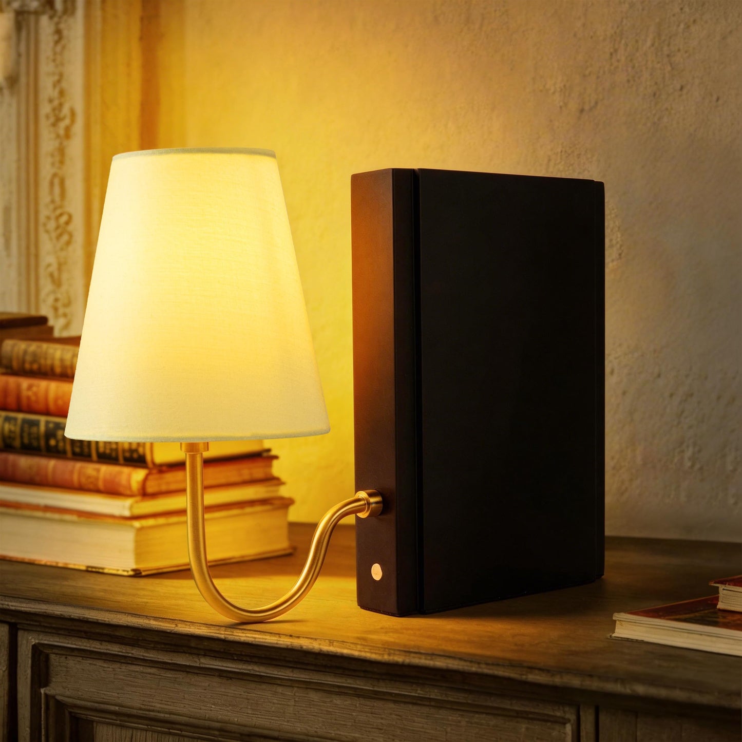 AELS Wooden Bookshelf Lamp with Bulb, Cordless Touch Dimmable Table Lamp with Linen Fabric Shade, Battery Operated, Modern Decorative Bookend, Book Sconce for Office Home Bedroom Bookshelf, Natural
