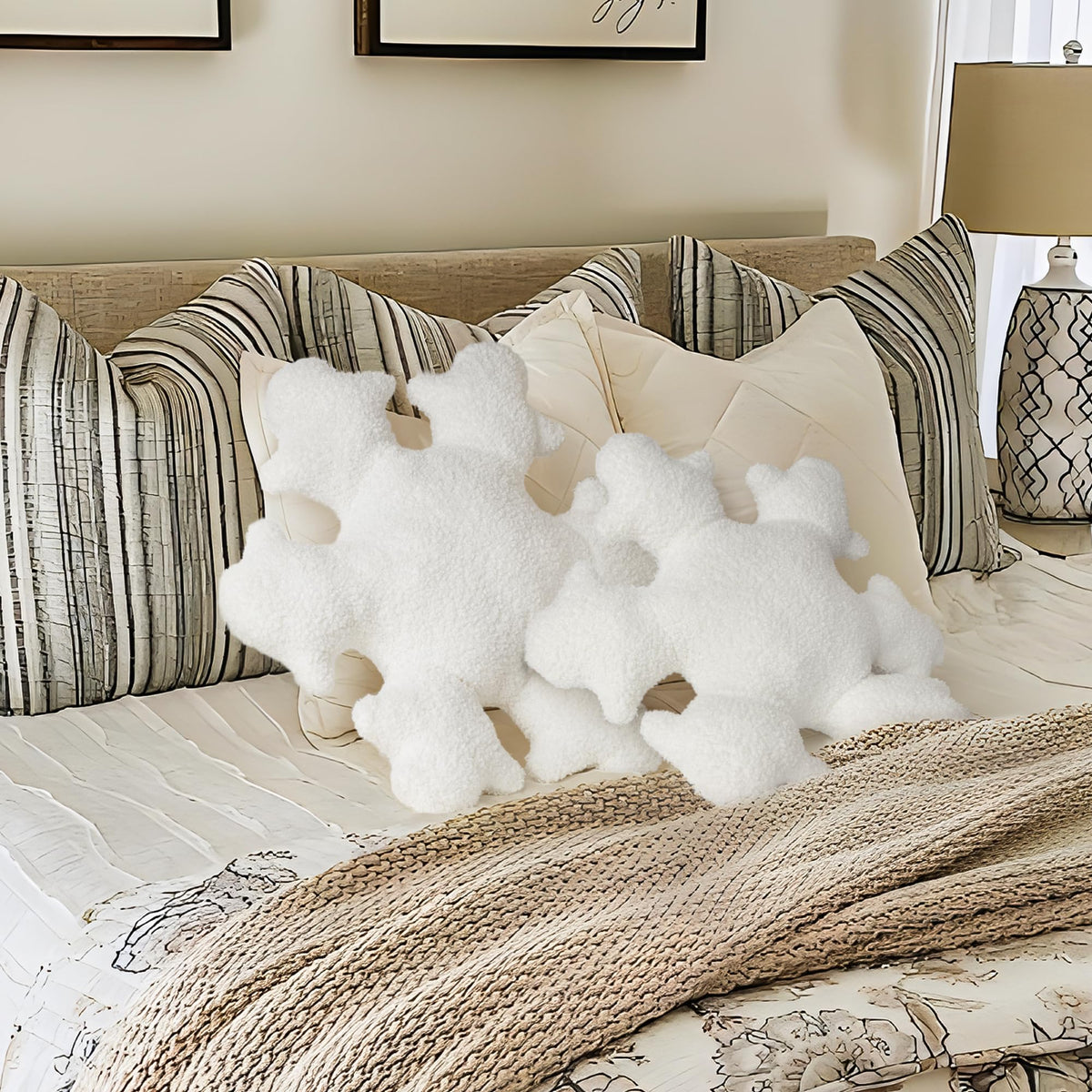 AELS Set of 2 Snowflake Christmas Faux Fur Decorative Throw Pillows, White