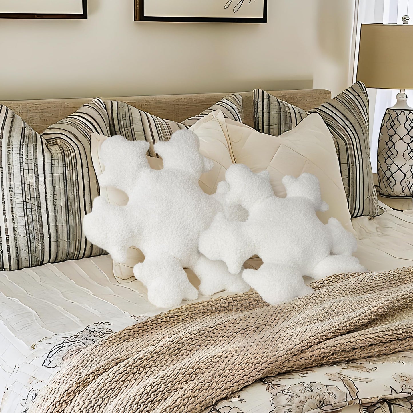 AELS 21.6 Inches 3D Snowflake Christmas Decorative Throw Pillow, Cute Winter Faux Fur Plush Throw Pillow, Living Room Bedroom Nursery Decor, White Christmas Decoration, Snow White
