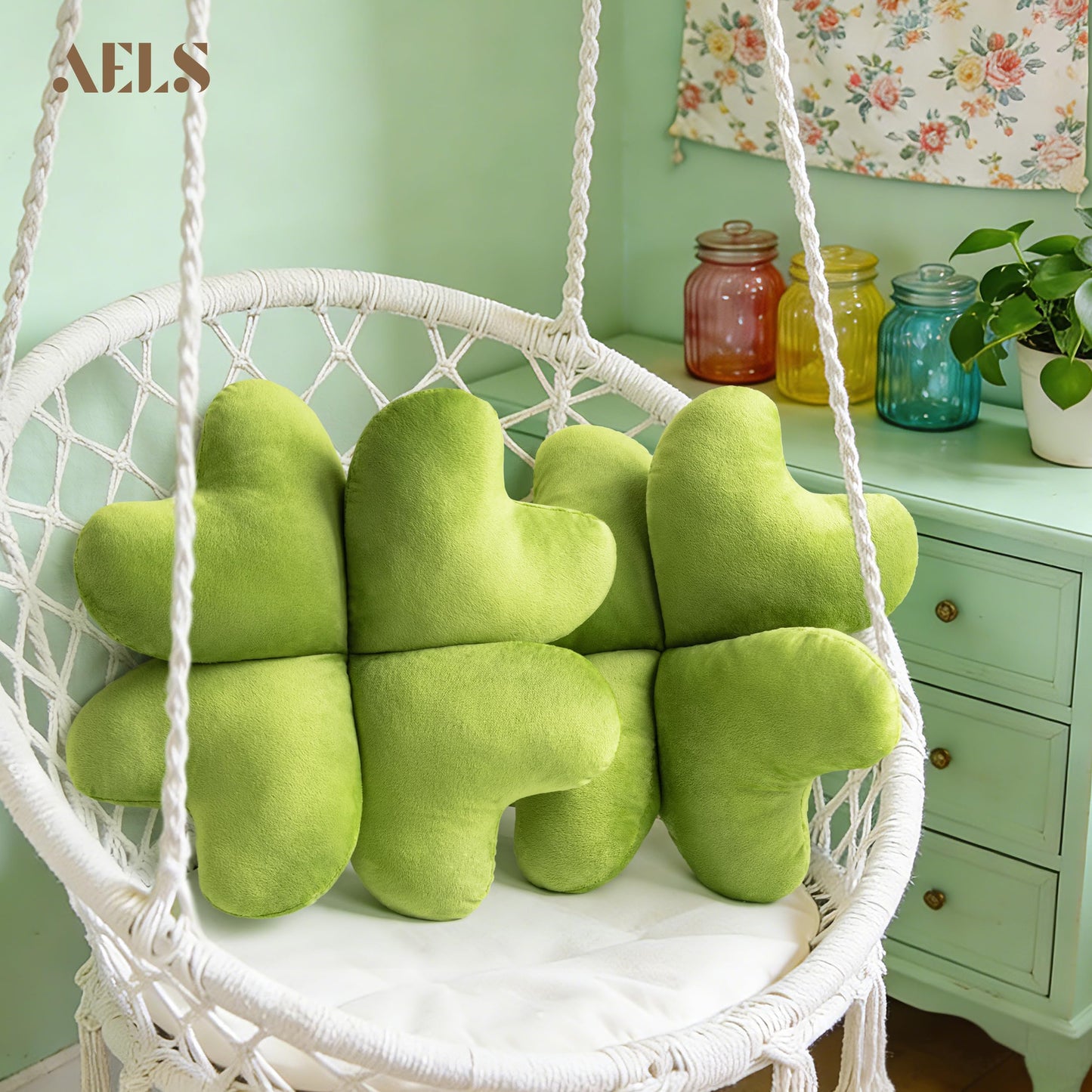 AELS Shamrock Pillow, St. Patrick's Day Decorative Throw Pillow, 15.7" Corduroy Striped Cute Cushion for Living Room & Bedroom, Perfect for Holiday Home Decor, Irish Green