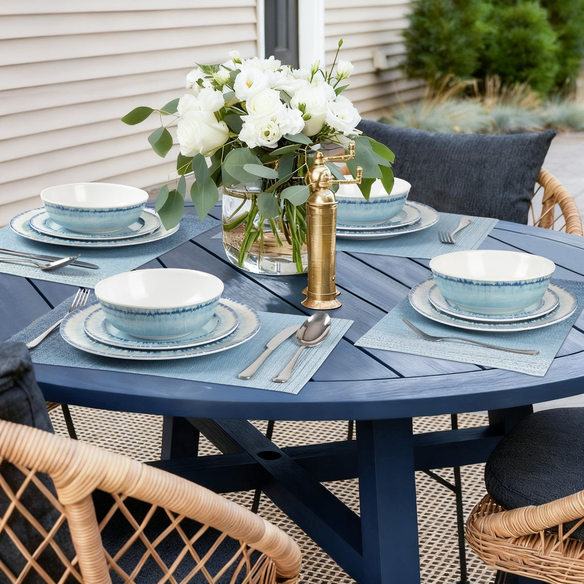 AELS Melamine Dinnerware Set of 18 Pcs Dinner Dishes Set, Lightweight Unbreakable for Indoor and Outdoor Use, BPA Free, Dishwasher Safe, Light Blue