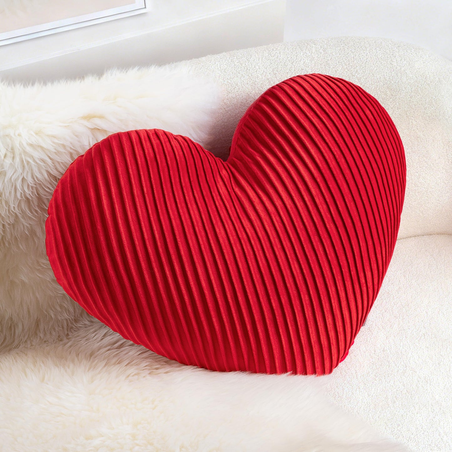 AELS Heart Shaped Pillow, 20 Inches Heart Decorative Throw Pillows, Faux Fur Love Cute Pillows, Valentines Day Decorations, Wedding Decor, Living Room Bedroom Nursery Decor, White